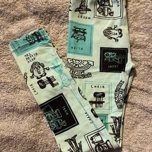 LuLaRoe Leggings Kids L/XL (Disney)